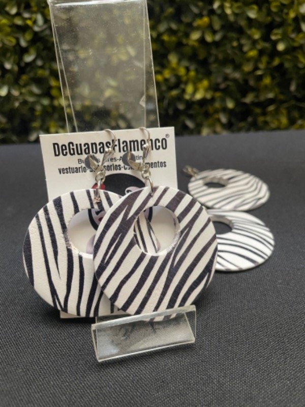 Producto - Aros argolla cebra madera