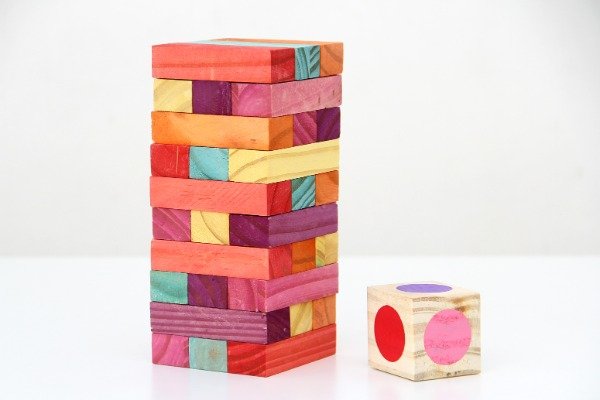 Producto - JENGA DE COLORES 36 PIEZAS CON DADO