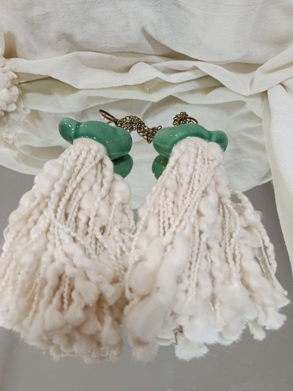 Producto - Borlas pajarito verde