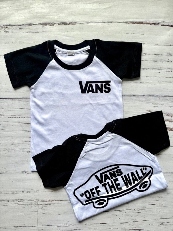 Producto - Remera Vans manga corta raglán Negro