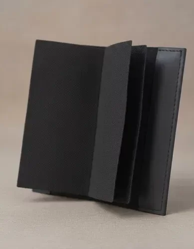 Producto - Billetera mozo cuero negra