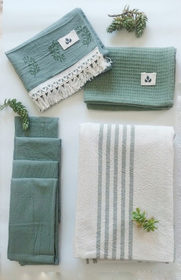 Producto - Box Home Verde Suculenta - Mantel + servilletas + repasadores