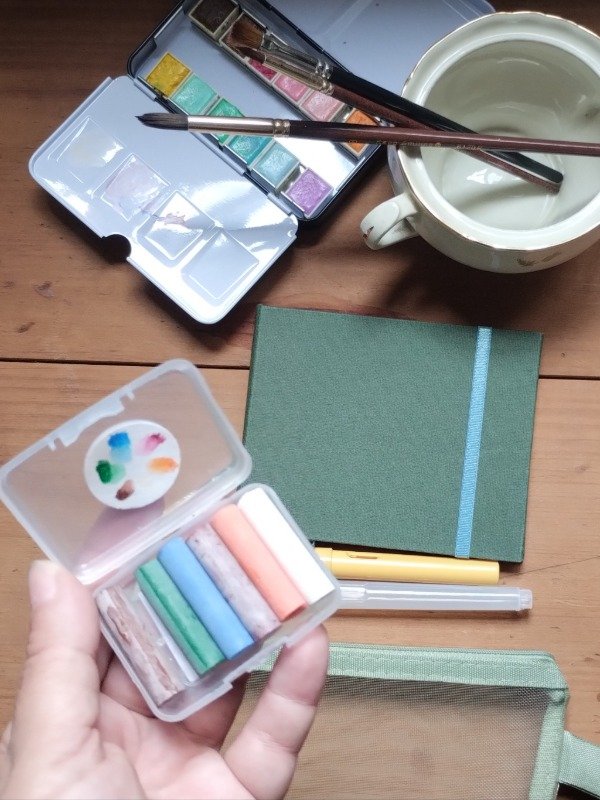 Producto - Kit pasteles acuarelables con cartuchera y Sketchbook 160gr