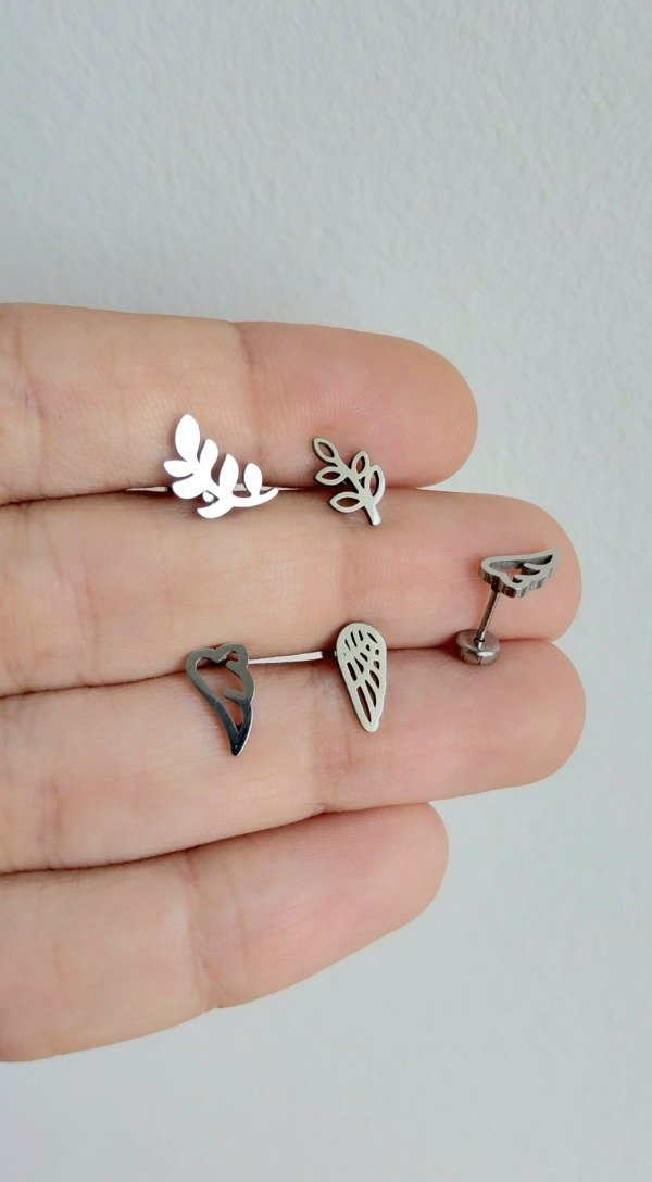 Producto - Aros Abridores modelos plumas y ramitas (par en cajita) - 0