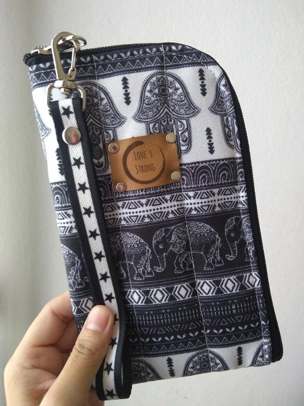 Producto - Porta celu-billetera Tokio. Hindú Black