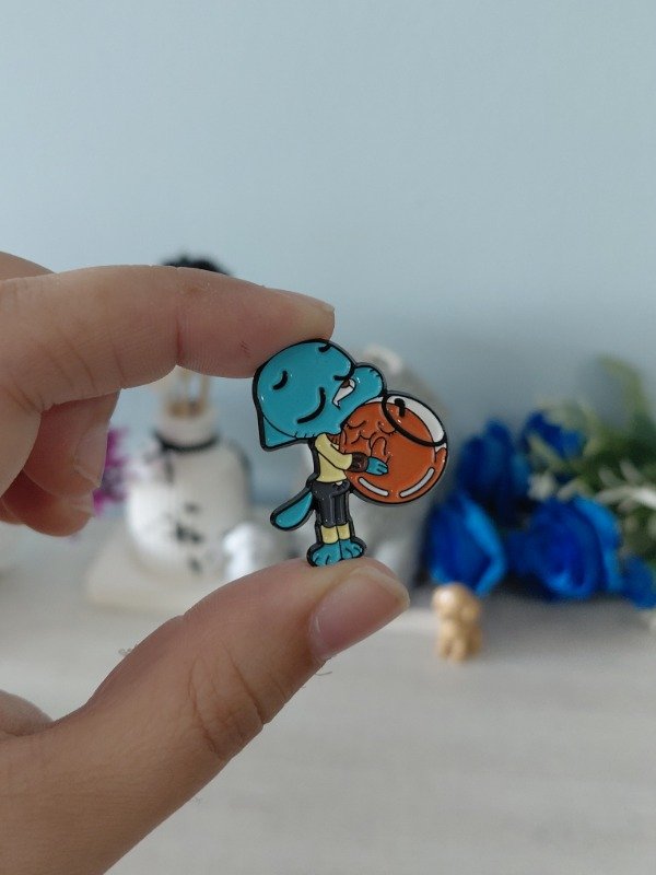 Producto - Pin metalizado - El increíble mundo de Gumball #0382