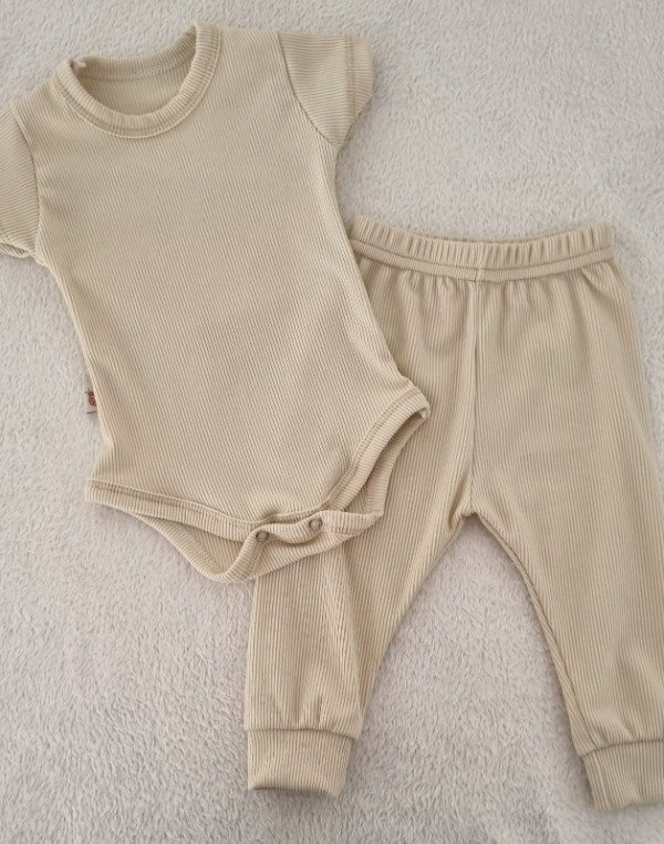 Producto - Conjunto de 2 piezas beige de RN a 12 meses
