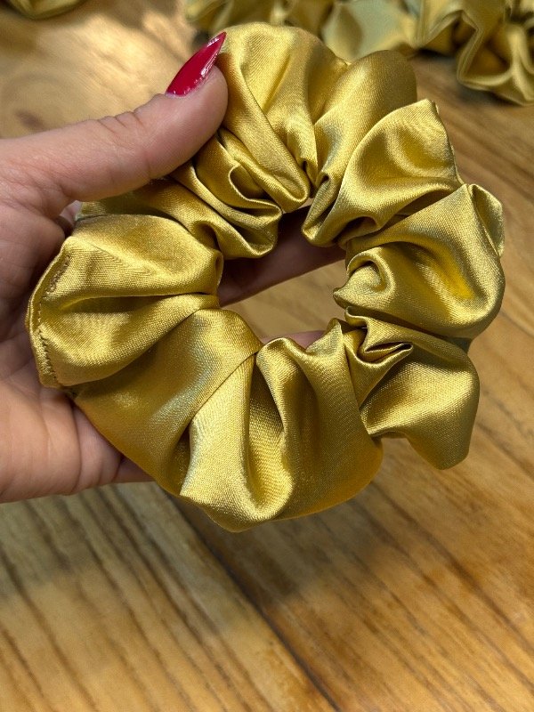 Producto - Scrunchies doradas - 0