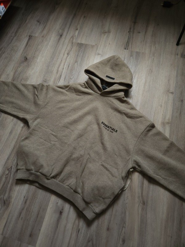 Producto - Fear of God Essentials Fleece Hoodie (FW24) Heather Gray