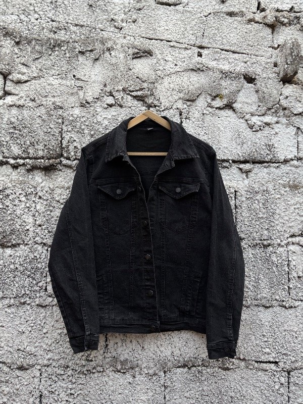 Producto - campera de jean clásica negro M