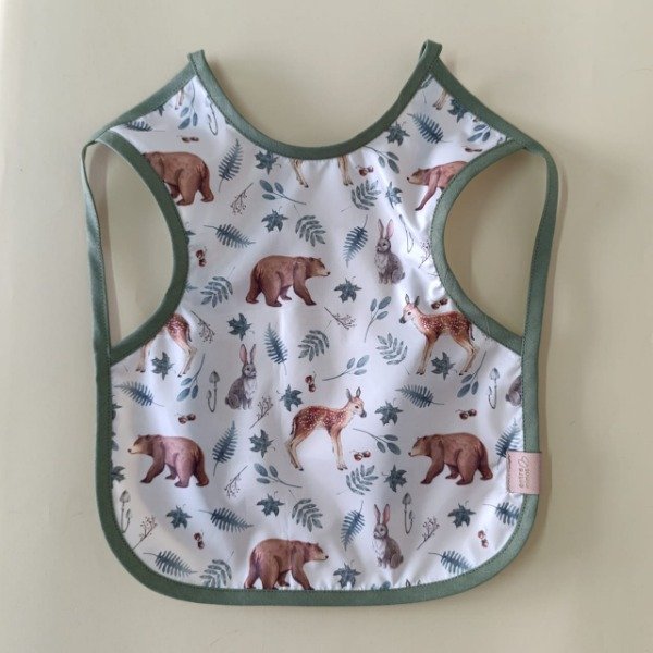 Producto - Babero impermeable bosque