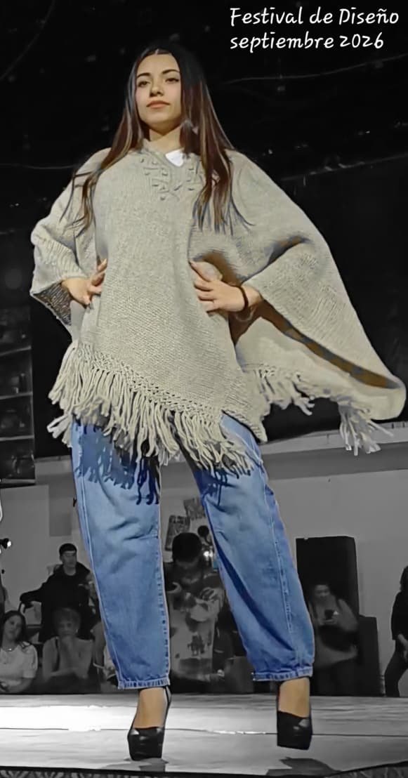 Producto - PONCHO de LANA al bies - 0