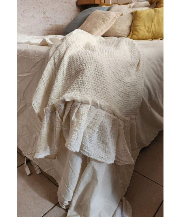 Producto - PIE DE CAMA WAFFLE CON VOLADOS