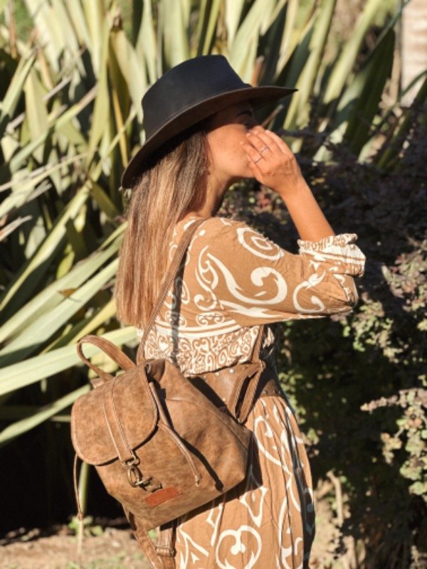 Producto - Mochila en cuero pu marrón y bronce viejo
