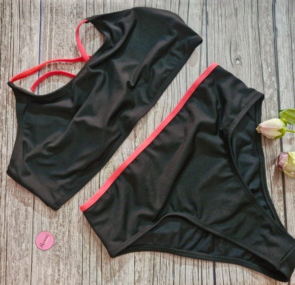 Producto - Bikini top y semivede - talle 105