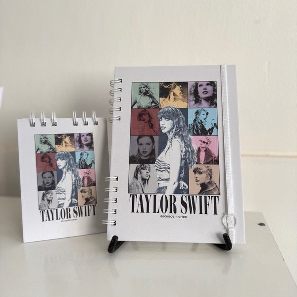 Producto - Taylor Swift - cuaderno rayado + libreta de regalo