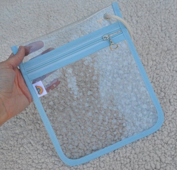 Producto - Estuche Fantasía Corazones Celeste