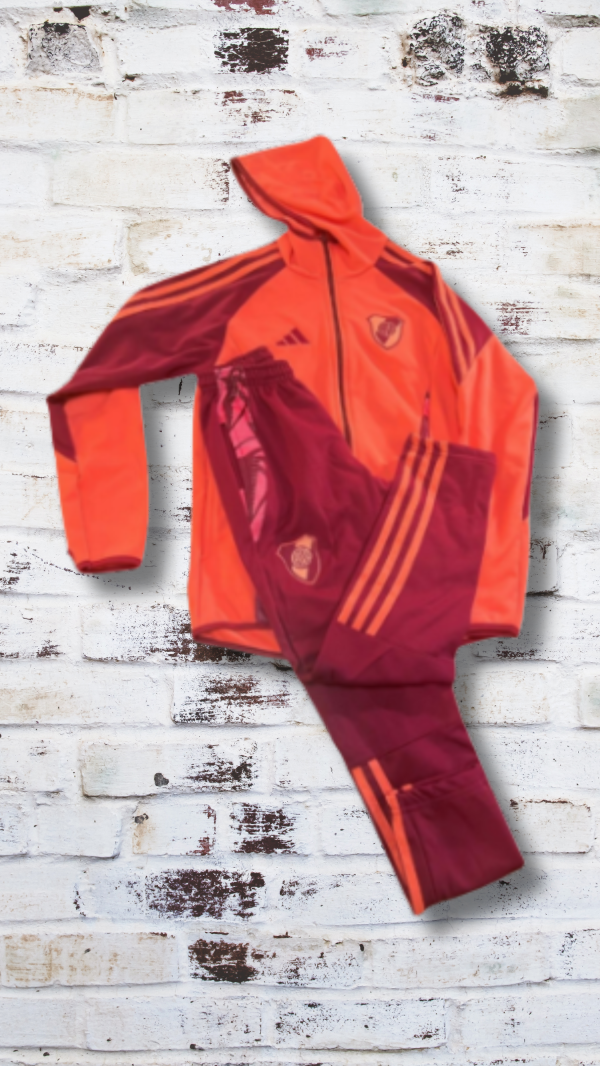 Producto - CAMPERA Y PANTALON RIVER PLATE 2025