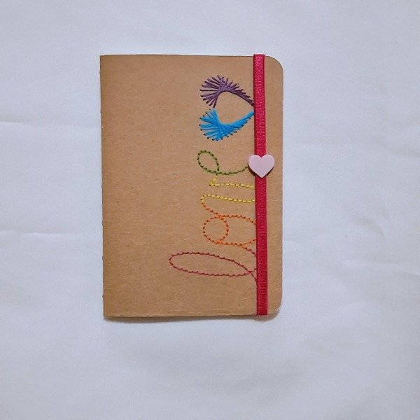 Producto - Libreta A6 Bordado LOVE