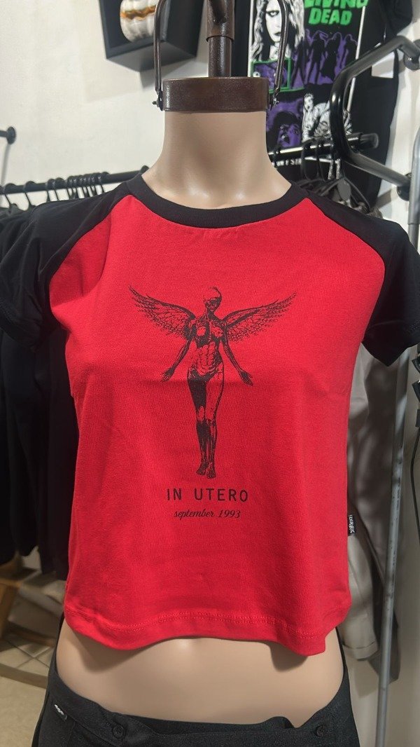 Producto - Baby tee in utero Roja y negra