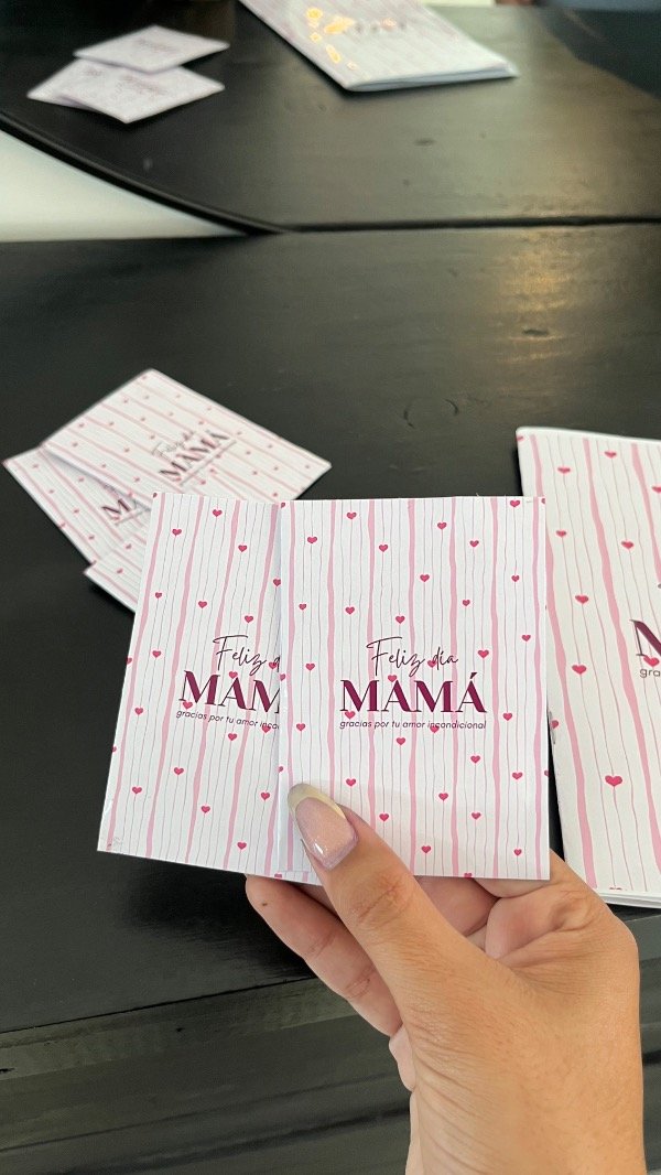 Producto - Álbum de figuritas día de la madre - 2
