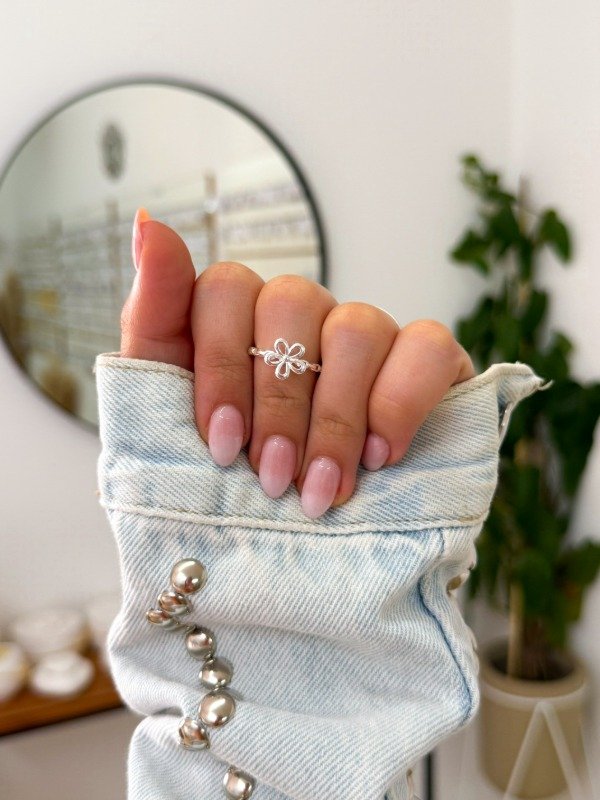 Producto - Anillo acero blanco flor calada