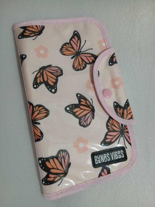 Producto - Estuche de higiene Mariposas