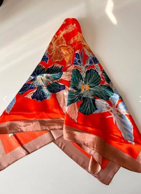 Producto - Pañuelo Flores tono Naranja
