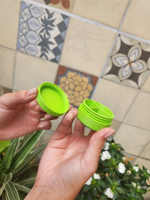 Producto - Pastillero Redondo con divisiones