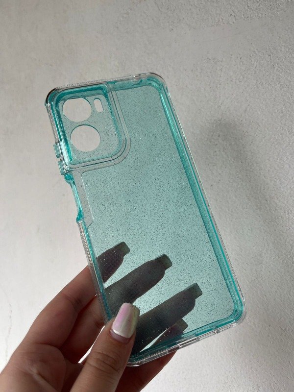 Producto - G05 funda reforzada celeste brillos