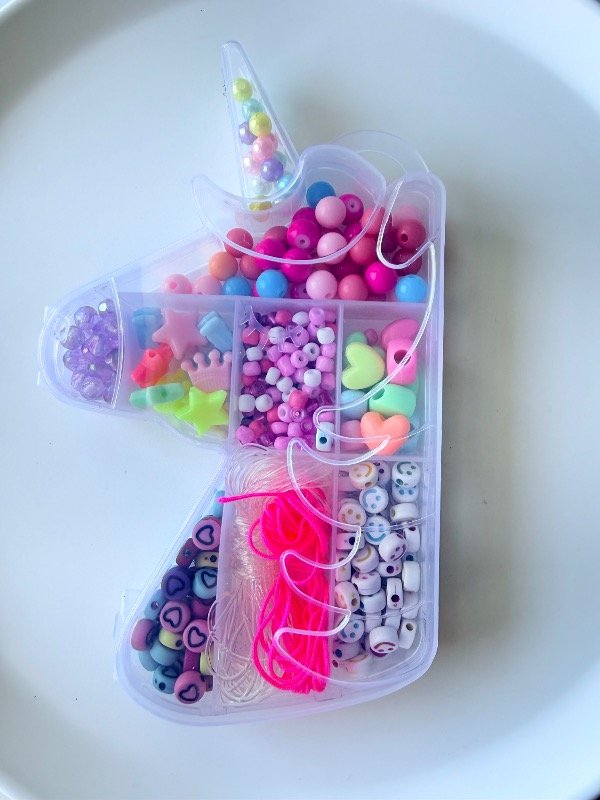 Producto - Caja unicornio con insumos