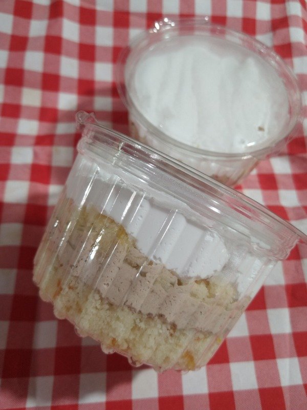 Producto - Postre de vainilla con chocolate