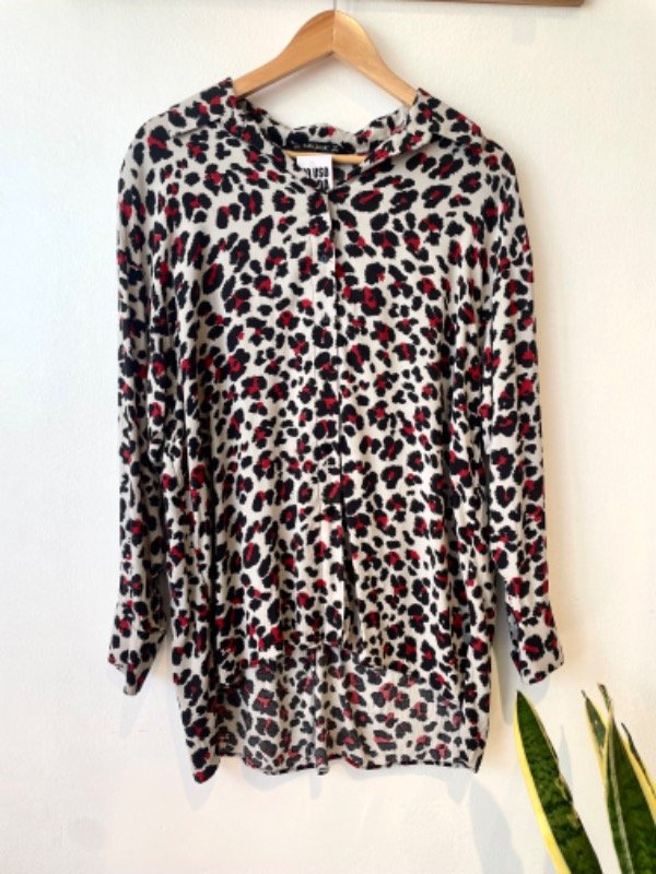 Producto - Camisa animal print Zara talle L