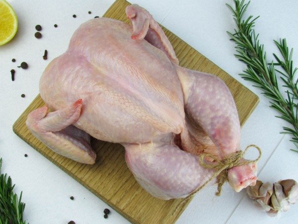 Producto - Pollo entero congelado - Unidad de 2,5 kg aprox.