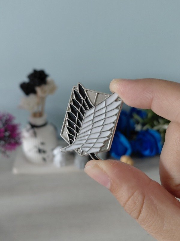 Producto - Pin metalizado - Attack on Titan #0152