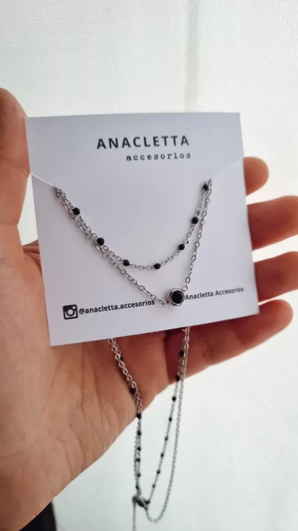 Producto - Gargantilla doble bolitas y susanito negro aq