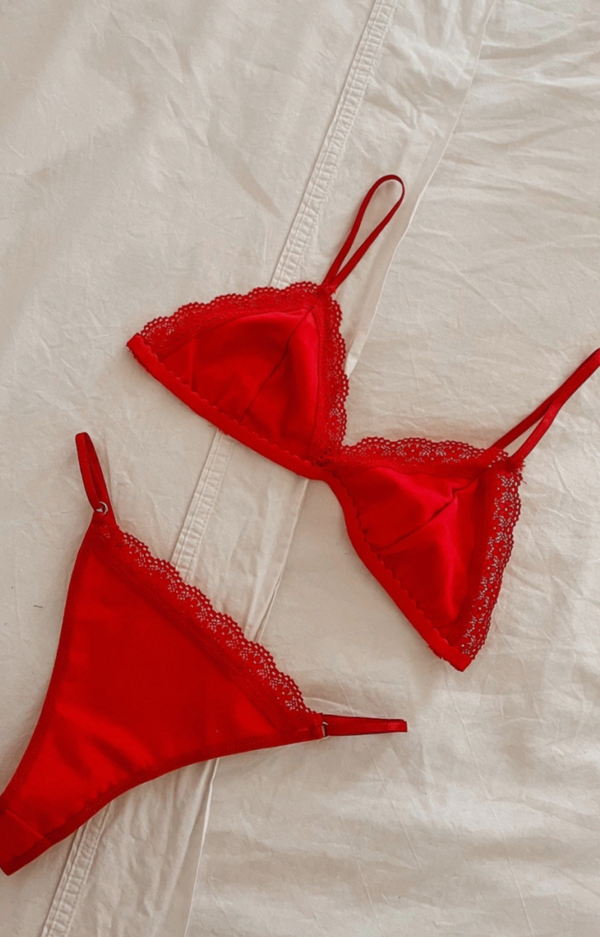 Producto - Conjunto algodón con puntilla rojo