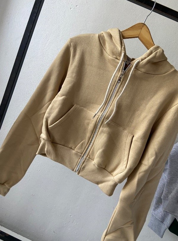 Producto - Campera crop frizada beige