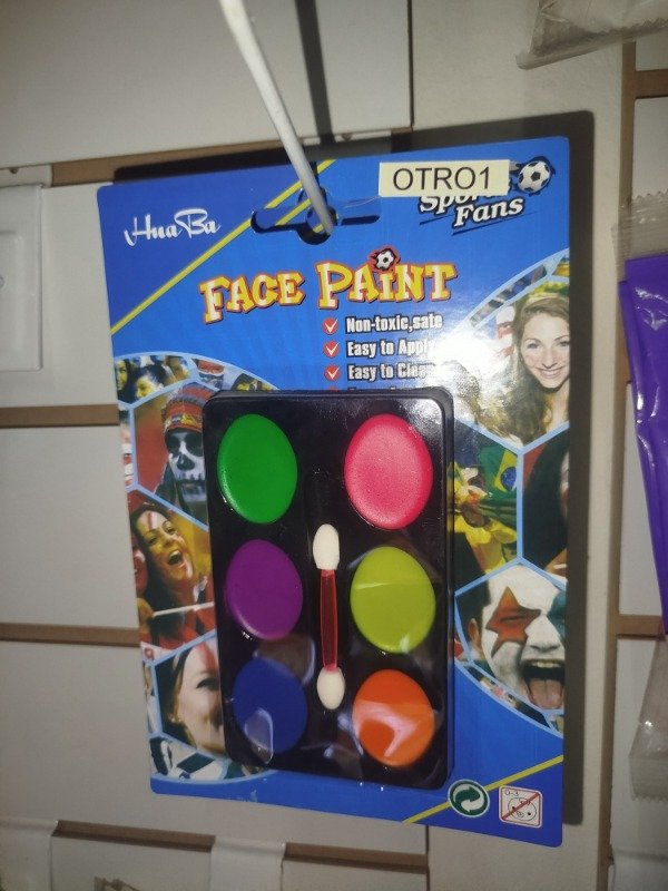 Producto - PINTURA CARITAS