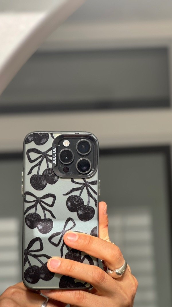 Producto - Funda Cerezas (IPhone 15 Pro Max)