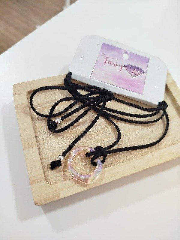 Producto - Choker lazo negro dije acrilico tornasol