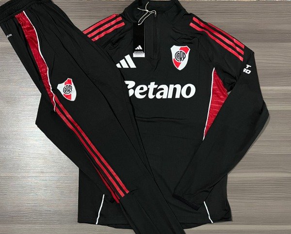 Producto - CONJUNTO RIVER ENTRENAMIENTO VERSION JUGADOR TALLES(S/M/L/XL)