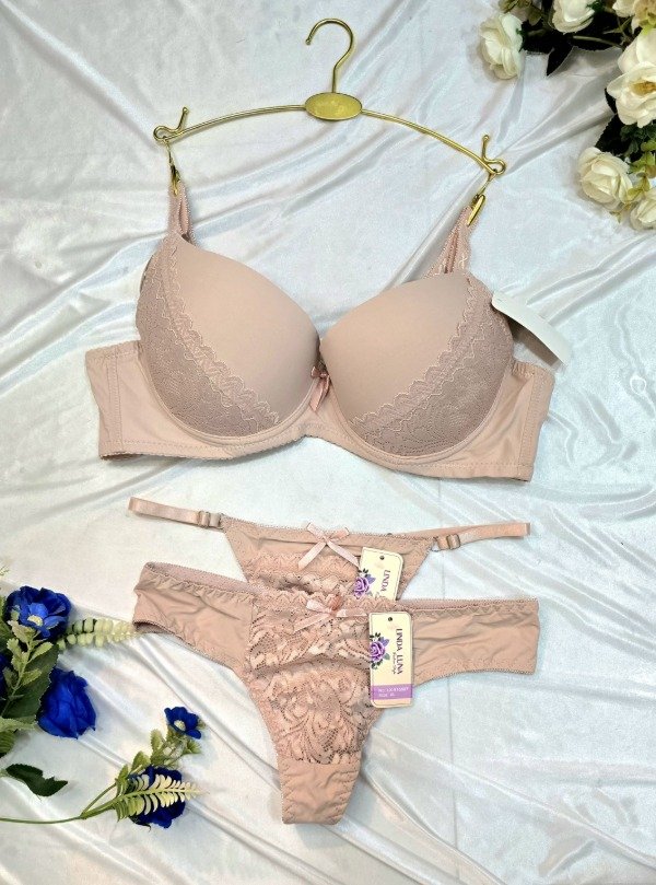 Producto - CONJUNTO ARMADO IMPORTADO DE TRES PIEZAS ROSA VIEJO (A36 B)