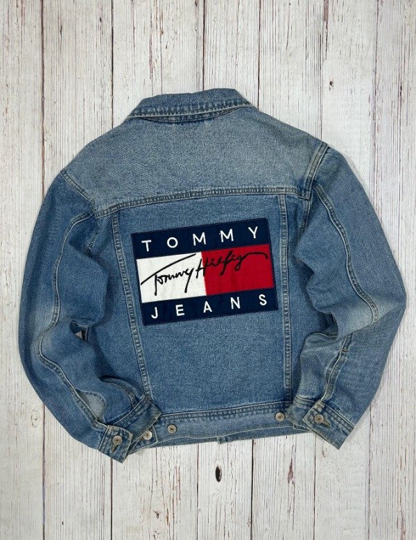 Producto - TOMMY HILFIGER JACKET BIG LOGO 90s