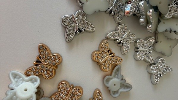 Producto - Aplique mariposa con estrás - 1