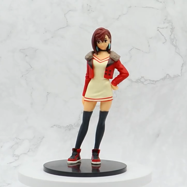Producto - Figura Momo con Chaqueta - DanDaDan - 17cm