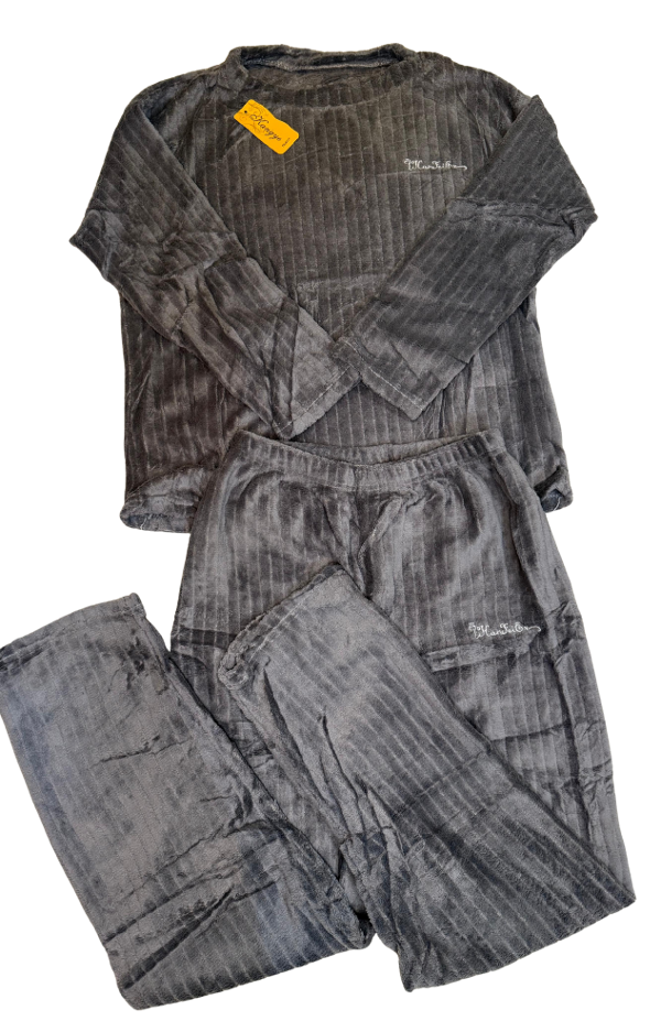Producto - Pijama Polar Soft Importado Gris