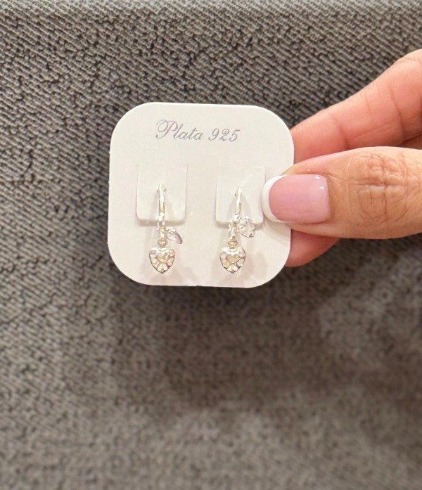 Producto - Argolla con dije corazón calado Tina