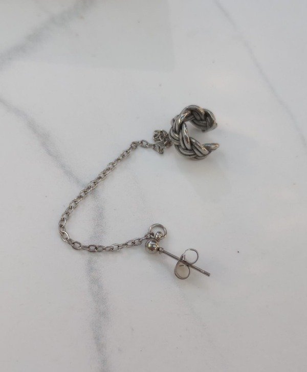 Producto - Ear Cuff Trenzado con Bolita y Cadena - 1