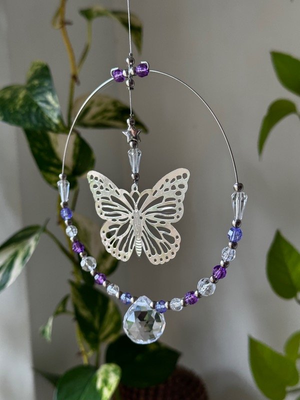 Producto - Atrapasol Mariposa acrílico cristal gama violeta